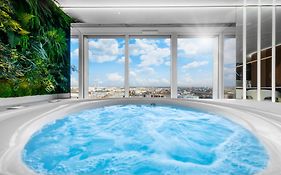 Apartamenty Quorum z Jacuzzi z Widokiem na Odrę by BQQK